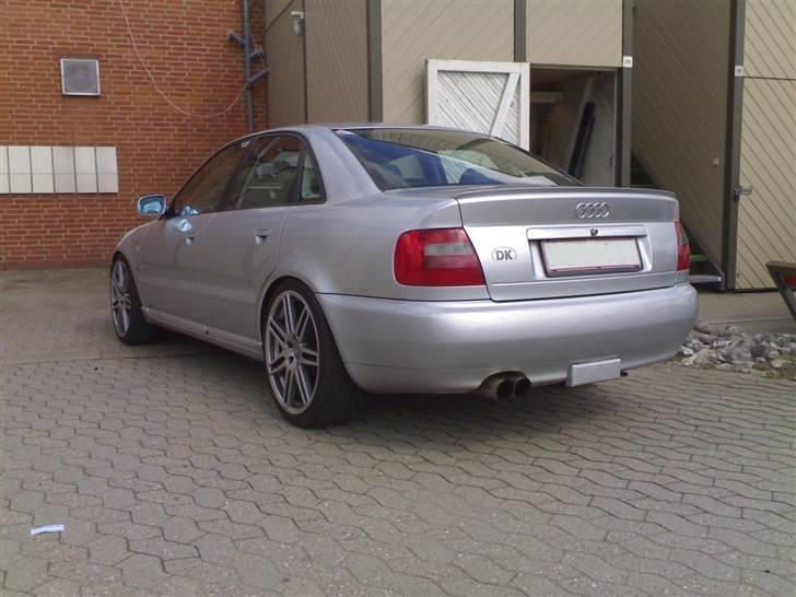 Audi A4 1,8 Turbo billede 16