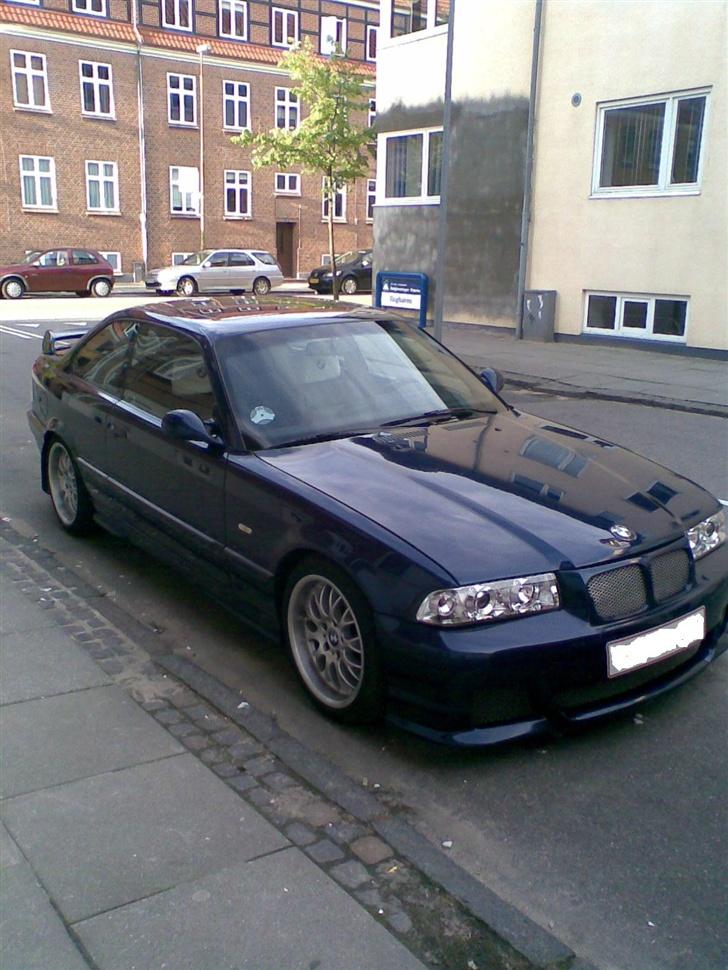 BMW 320i coupé billede 6