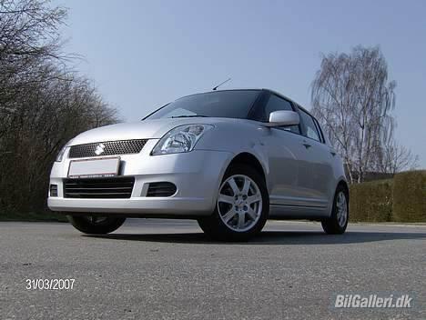 Suzuki Swift *Solgt* billede 2