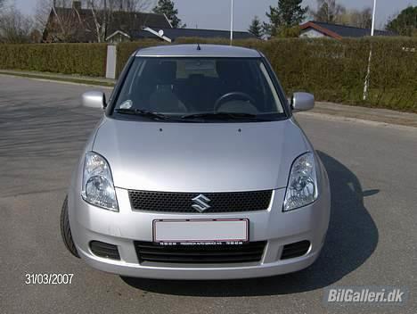 Suzuki Swift *Solgt* billede 4