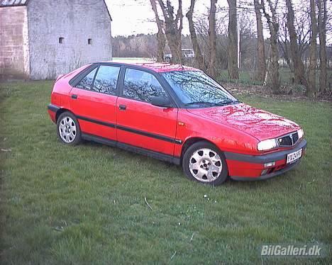 Lancia Delta HF billede 1