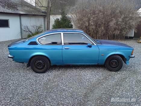 Opel kadett c coupe (SOLGT) - Her er hun så.. min fine gamle dame:) billede 1