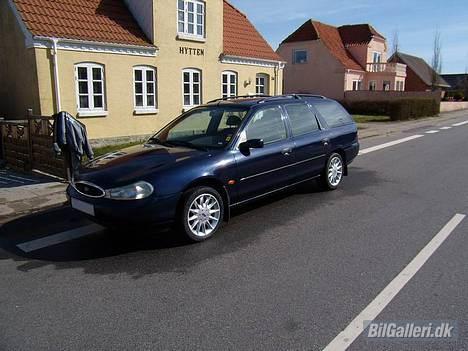 Ford  Mondeo 2.0 Expresive stc - Så kom der alufælge på :) billede 1