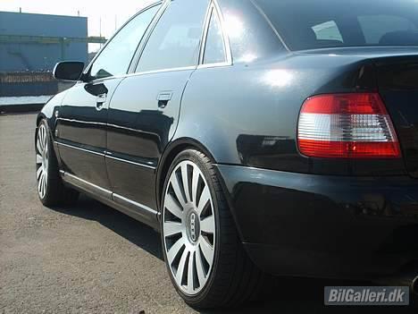 Audi A4 1,8T quattro SOLGT billede 3