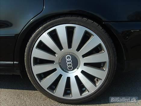 Audi A4 1,8T quattro SOLGT billede 8