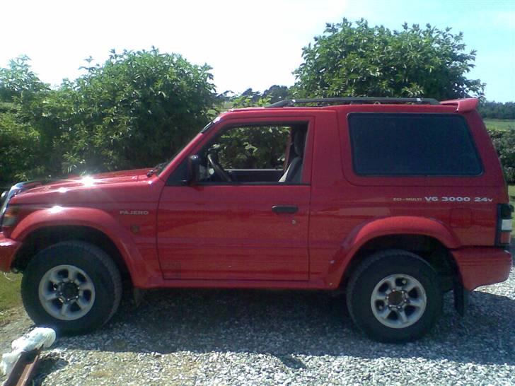 Mitsubishi pajero v6 4x4 SOLGT billede 3