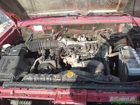 Mitsubishi pajero v6 4x4 SOLGT billede 4