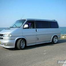 VW Caravelle Total skadet