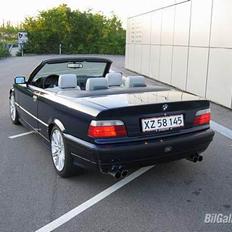 BMW 325i cab