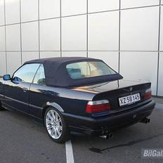 BMW 325i cab