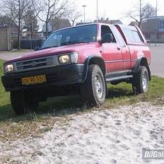 Toyota Hilux TIL SALG