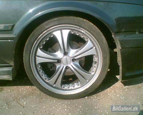 BMW 327i eta solgt billede 17