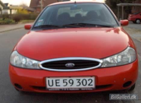 Ford mondeo - her er fronten med let krom billede 4