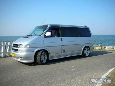 VW Caravelle Total skadet billede 2