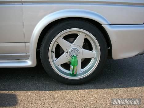 VW Caravelle Total skadet billede 9