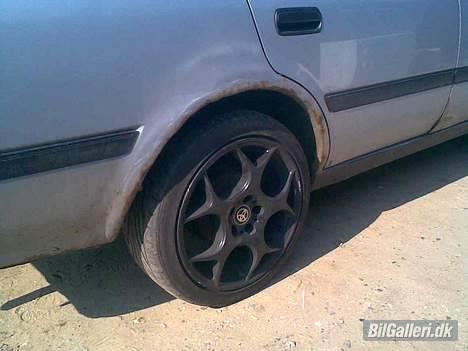 Toyota carina II  (SOLGT) - så fik den ski alu sutter på *S* billede 11