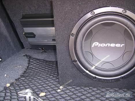 Citroën xsara stc - anlæget spiller en ond bass billede 4