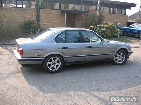 BMW e34 525i 24v SOLGT billede 5