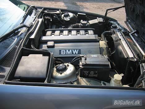 BMW e34 525i 24v SOLGT billede 9