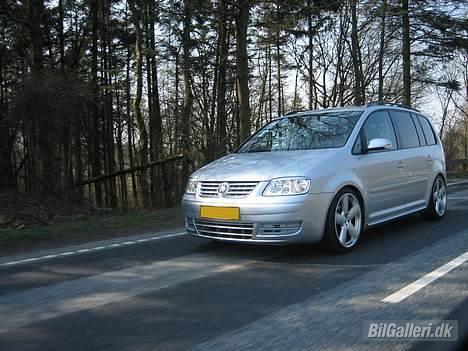 VW Touran 2,0 TDI [ SOLGT ] billede 14