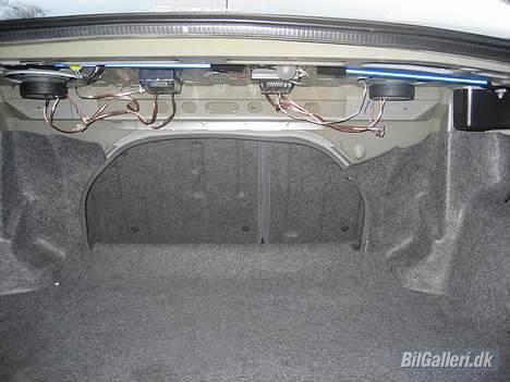 Nissan Primera- Solgt- - 2 stk katoderør, blå billede 7