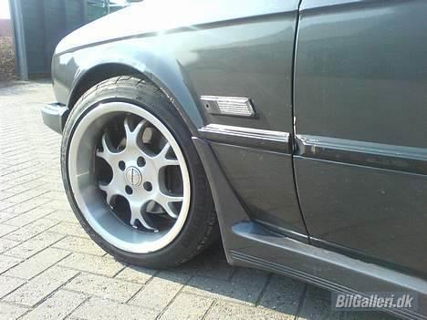 BMW E30 320i/325i billede 9