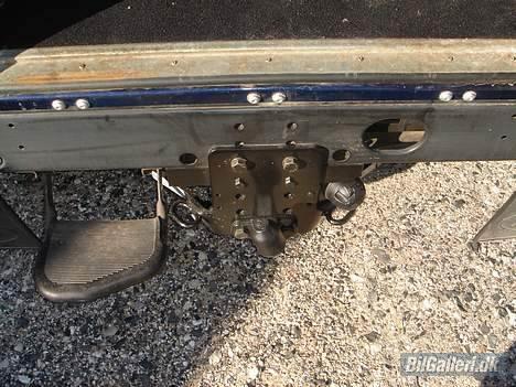 Land Rover Defender 90 S "Solgt" - 3500kg. på krogen billede 7