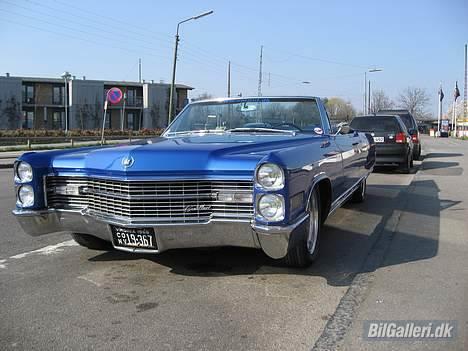 Amerikaner Cadillac Eldorado conv. - Typisk.. nu holder den igen nede ved isboden... billede 12