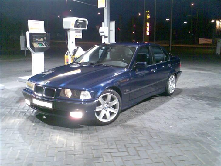 BMW E36 323I - Lige et billede, taget med mobilen... billede 1