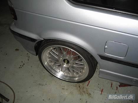 BMW 323ti *solgt* billede 14