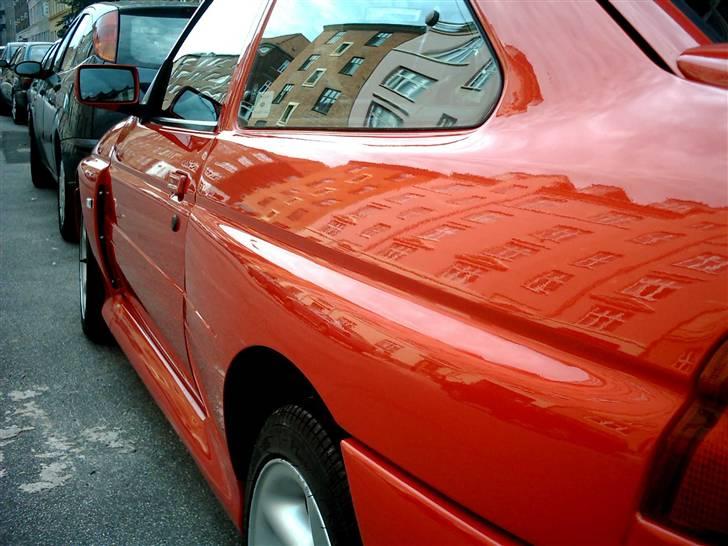 Ford Escort Cosworth - solgt - - Kraftværket som pt. er standard, men små 300 HK er på vej ! ...  billede 12