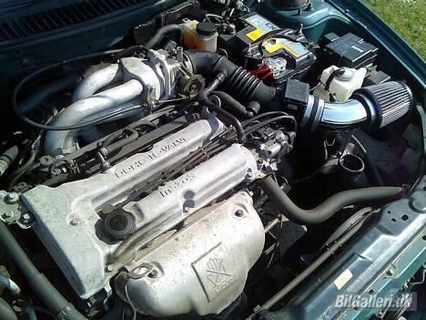 Mazda 323 F billede 2