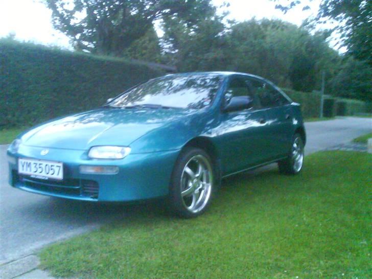 Mazda 323 F billede 4