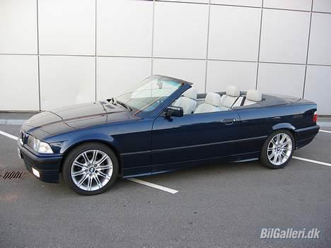 BMW 325i cab billede 4