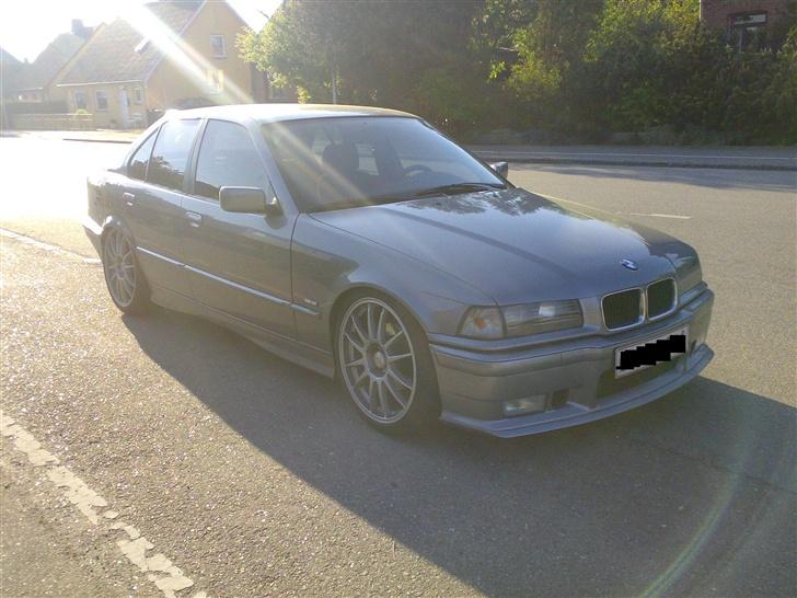 BMW 320i billede 3