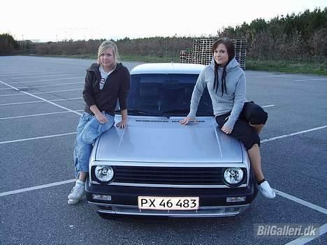 VW Golf 2 (Solgt) - Søster og hendes veninde :)  billede 3