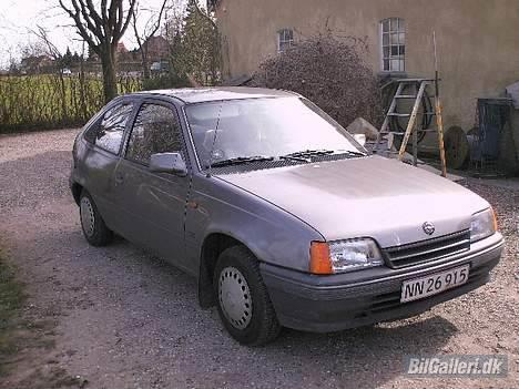 Opel Kadett E - gamle fælge billede 2
