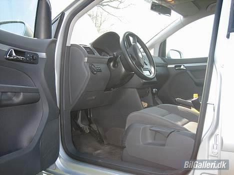 VW Touran 2,0 TDI [ SOLGT ] billede 16