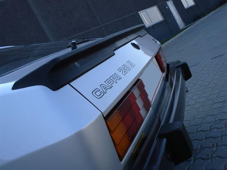 Ford Capri 2.3 S V6 - SOLGT - Original spoiler billede 8