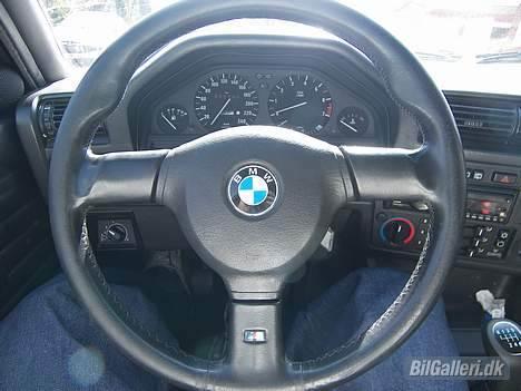 BMW e30 325 ix touring SOLGT billede 4