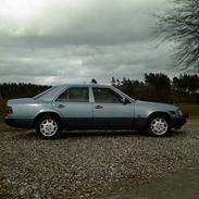 Mercedes Benz w124 300D Solgt