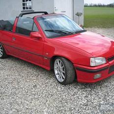 Opel kadett e cabriolet