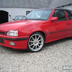 Opel kadett e cabriolet