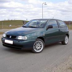 Seat Ibiza 1,6 Ekstra+ Solgt