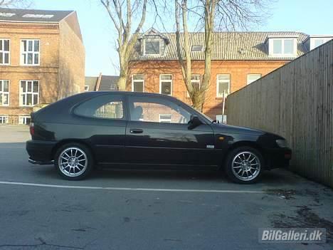 Toyota Corolla 1.6 16v SOLGT billede 2