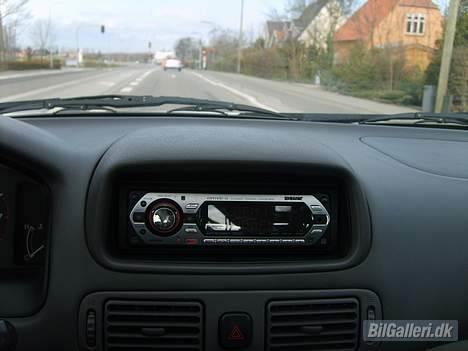 Toyota corolla  - min sony radio billede 3