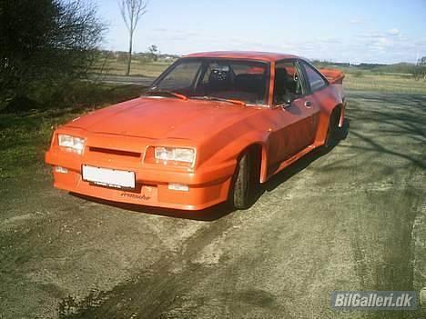 Opel manta 1,8 gt solgt - sån så hun ud da jeg hentet den  billede 1