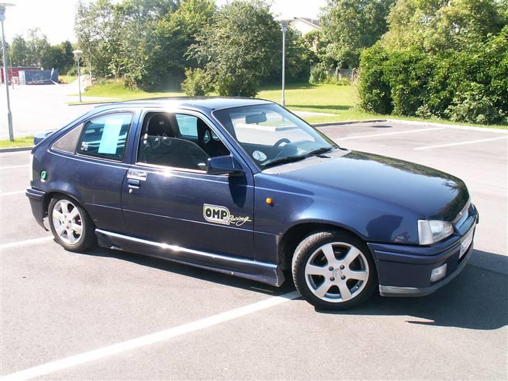 Opel Kadett 1.3 S - Kan meget godt li´ det her billede :) billede 1