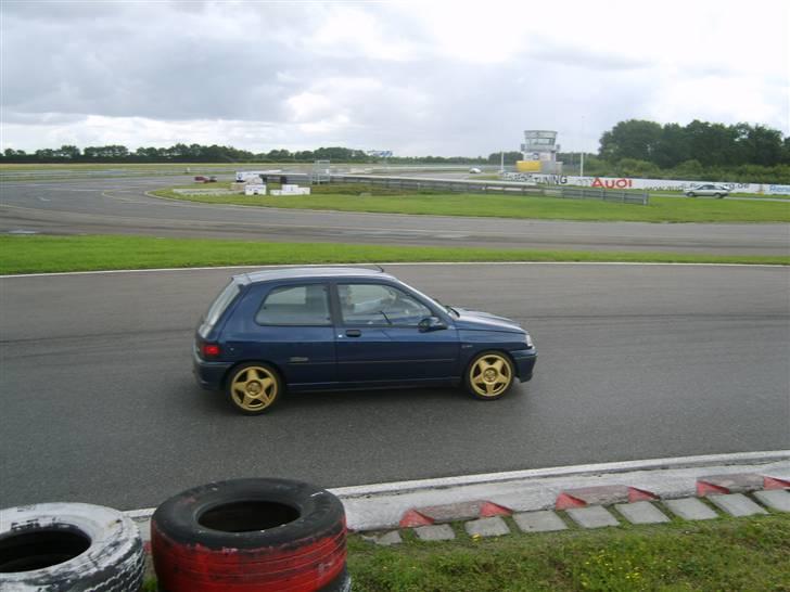 Renault clio williams mk1  - willie i hans rette element billede 3