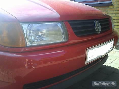 VW Polo 6N 1.4 -  #SOLGT# - GI MIG ANGLE EYES :O .. Så grim den standart front :s billede 6